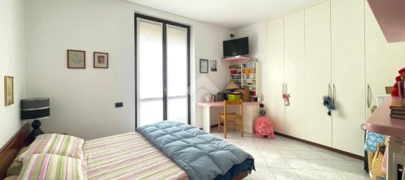 4 rooms Apartment in Bregnano, Italy No. 92656 5