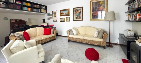 4 rooms Apartment in Bregnano, Italy No. 92656 12
