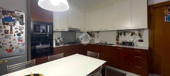 4 rooms Apartment in Bregnano, Italy No. 92656 9