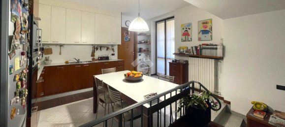 4 rooms Apartment in Bregnano, Italy No. 92656 8