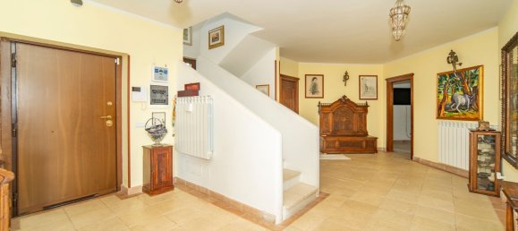 Вилла с 6 комнатами в Морлупо, Италия № 140407 18