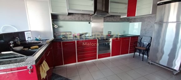 3 bedrooms Apartment in Limassol, Cyprus No. 453 12