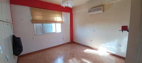 3 bedrooms Apartment in Limassol, Cyprus No. 453 25