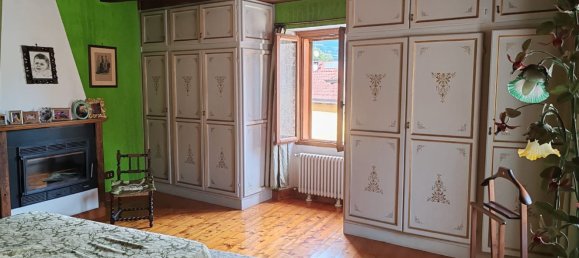 Дом с 6 спальнями в Варалло, Италия № 323366 7