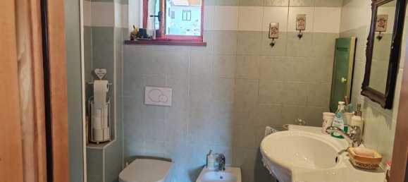 Дом с 6 спальнями в Варалло, Италия № 323366 17