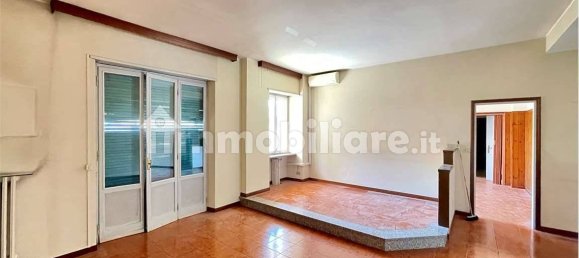 1 bedroom Apartment in Verona, Italy No. 360598 4