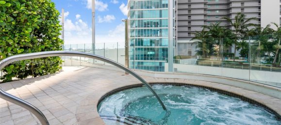2 dormitorios propiedad comercial en alquiler en Miami, Miami-Dade, Florida, USA № 615020 11