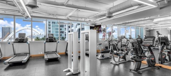 2 dormitorios propiedad comercial en alquiler en Miami, Miami-Dade, Florida, USA № 615020 7