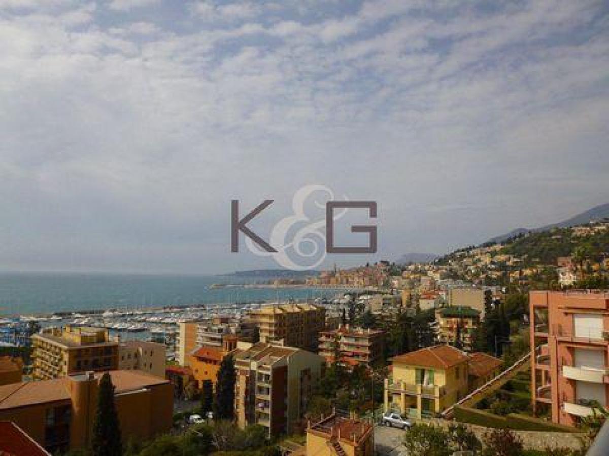 3 bedrooms Condo in Menton, France No. 5443
