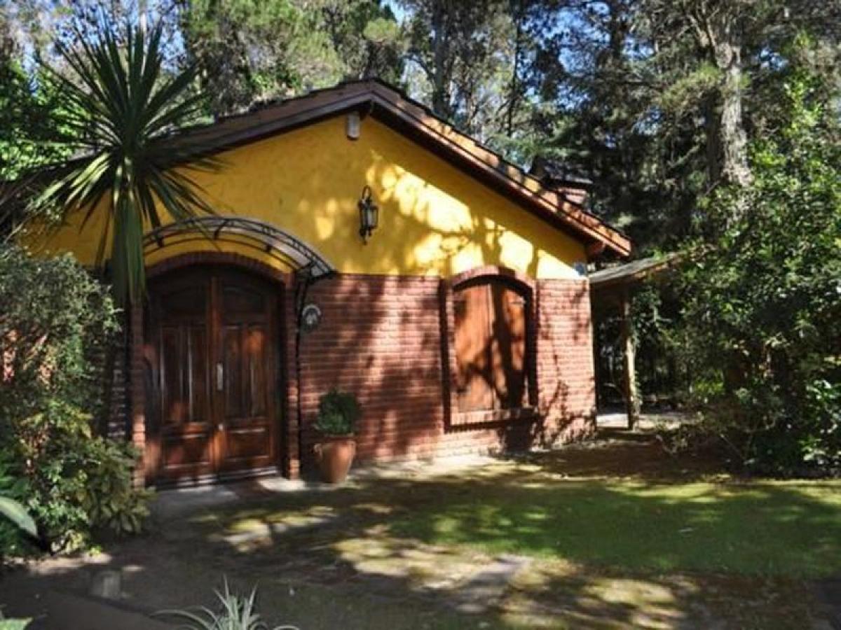 2 bedrooms House in Mar del Plata, Argentina No. 73485