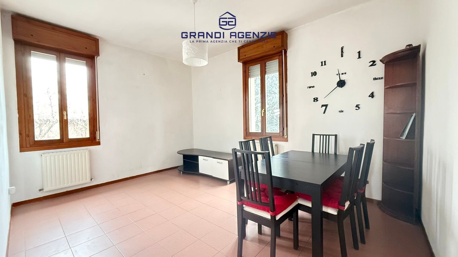 3 rooms Apartment in Parma, Italy No. 20875