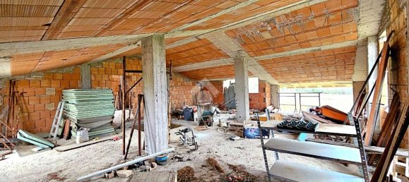 5 rooms Building in Saludecio, Italy No. 377110 25