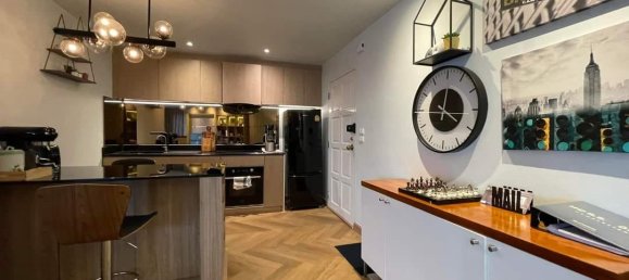 3 bedrooms Condo in Bangkok, Thailand No. 3551 11