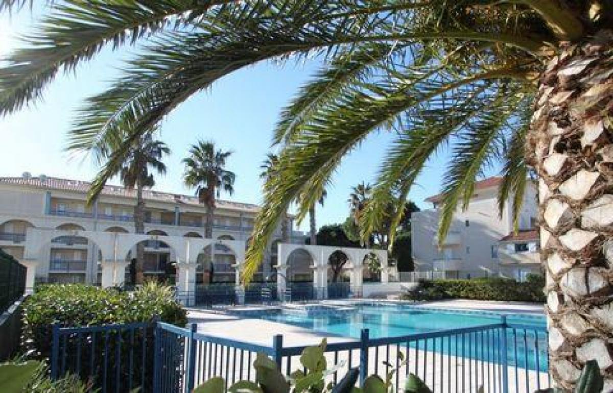 Studio in the Condo in Le Lavandou, France No. 9175