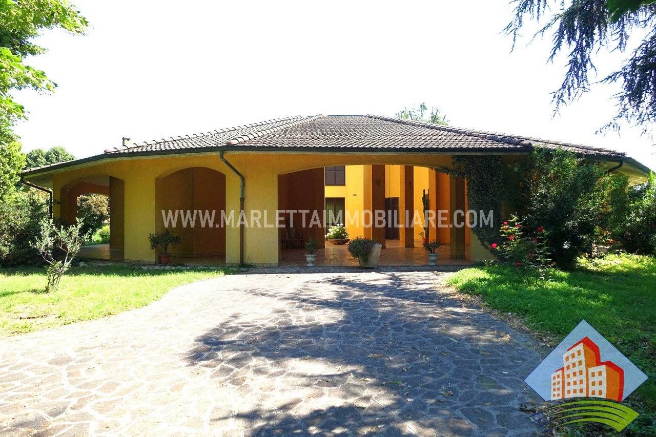 3 Schlafzimmer Villa in Monte Cremasco, Italy, Nr. 126059