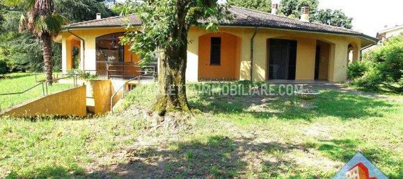 3 Schlafzimmer Villa in Monte Cremasco, Italy, Nr. 126059 2