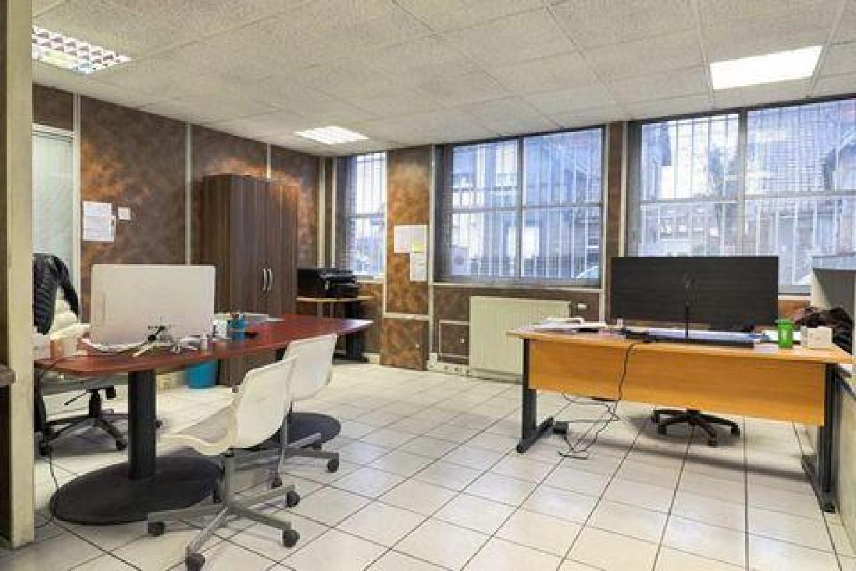  مكتب في Roubaix, France 1800متر مربع رقم 19680