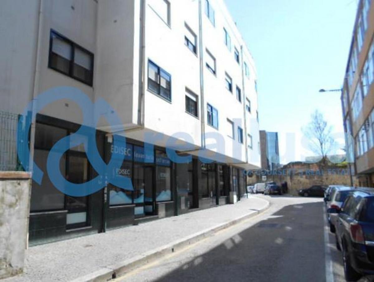 Tienda en Vila Nova de Gaia, Portugal 110 m² No. 7987