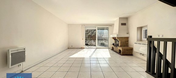 3 bedrooms House in Evry, France No. 188612 6