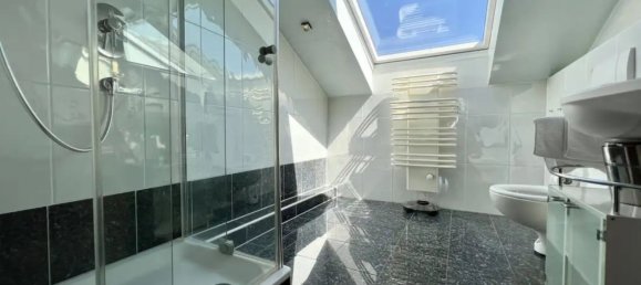 2 chambres Appartement à Hochtaunuskreis, Germany No. 106937 8