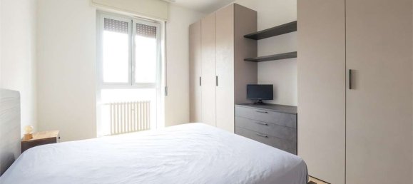 Apartamento de 2 habitaciónes en Sesto San Giovanni, Italy No. 6676 23