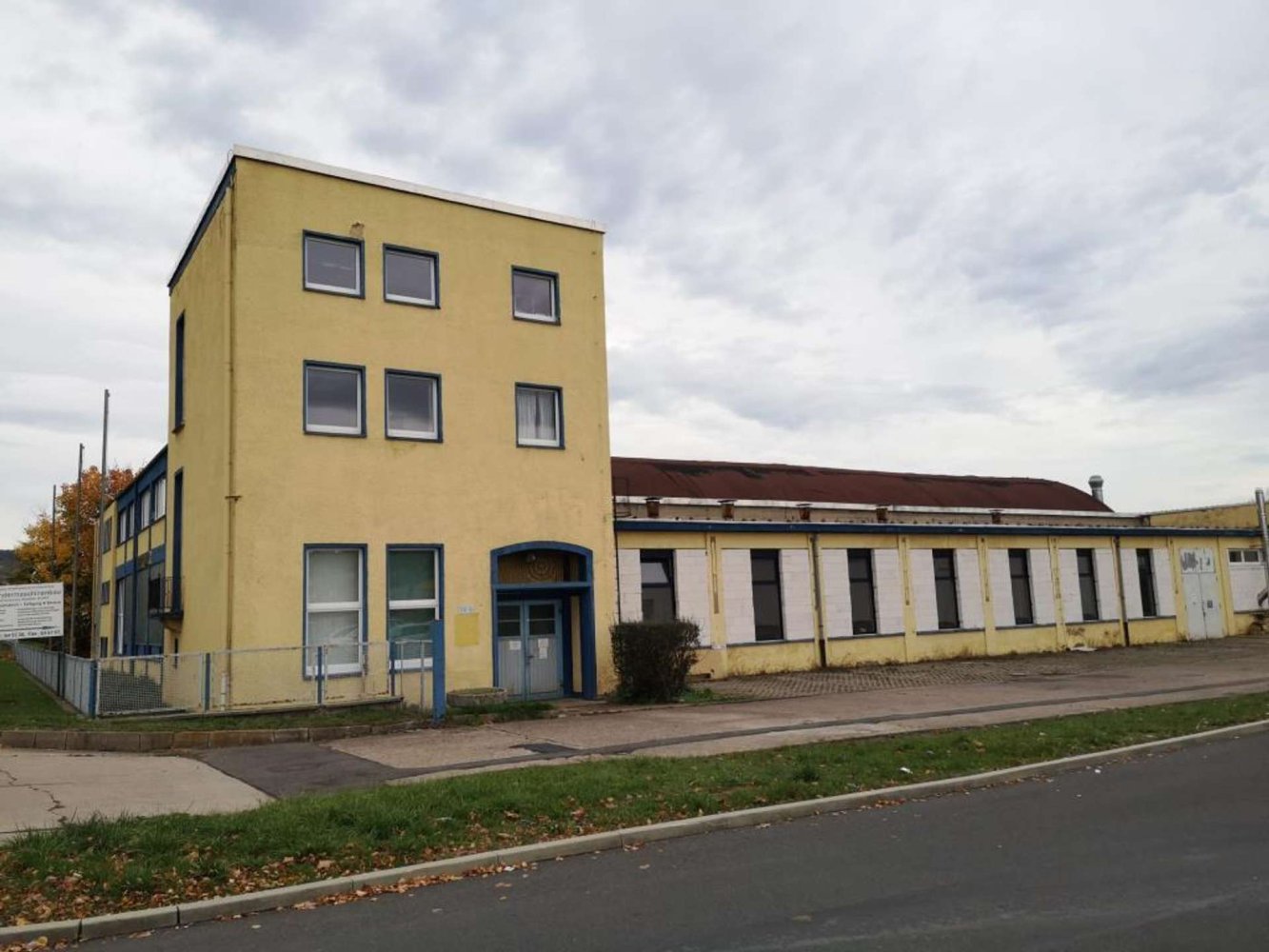 Lagerhaus in Ilm-Kreis, Germany 2167m², Nr. 32108