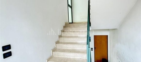 2 bedrooms Apartment in Ospitaletto, Italy No. 365619 2