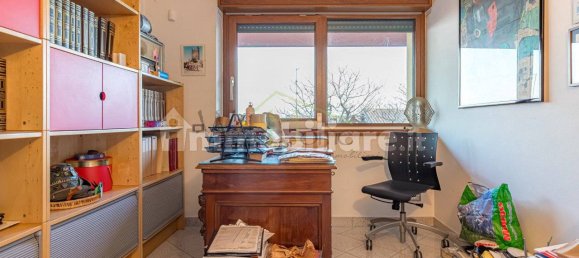 5 bedrooms Villa in Alserio, Italy No. 167697 2