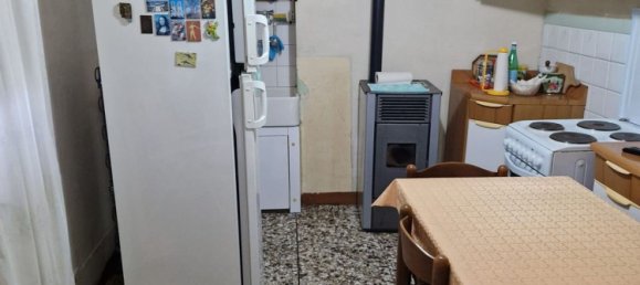 8غرفة منزل في Casale Monferrato, Italy رقم 15792 15