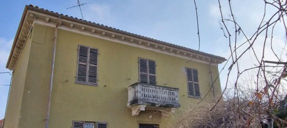 8غرفة منزل في Casale Monferrato, Italy رقم 15792 2