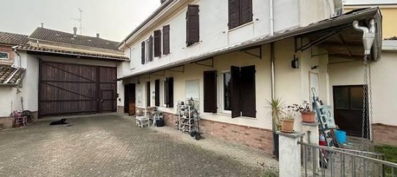 5-Zimmer Villa in Alessandria, Italy, Nr. 36635 4