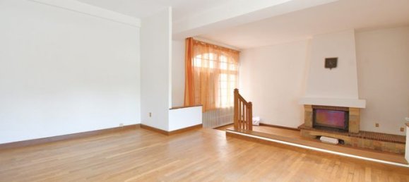 3 bedrooms House in Autun, France No. 315057 6