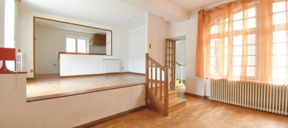 3 bedrooms House in Autun, France No. 315057 5