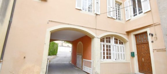 3 bedrooms House in Autun, France No. 315057 2