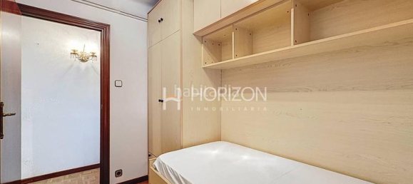 Apartamento de 2 dormitorios en Horta-Guinardó, Spain No. 168641 20