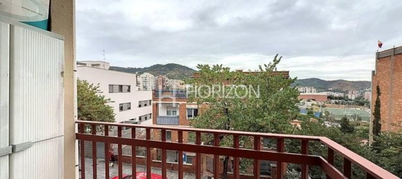Apartamento de 2 dormitorios en Horta-Guinardó, Spain No. 168641 22