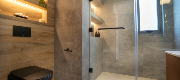 5 bedrooms Villa in Dubai, UAE No. 12185 3