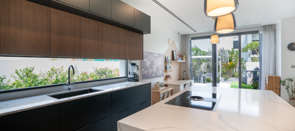 5 bedrooms Villa in Dubai, UAE No. 12185 13