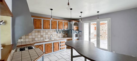 5 Schlafzimmer Villa in Saint-Symphorien-de-Lay, France, Nr. 193830 7