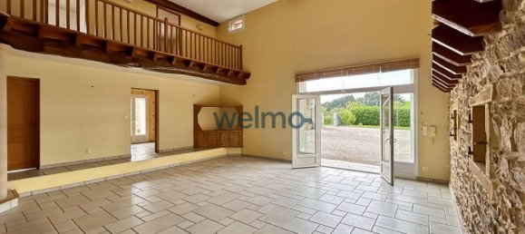 5 Schlafzimmer Villa in Saint-Symphorien-de-Lay, France, Nr. 193830 4
