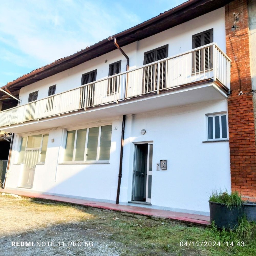 4 rooms Apartment in Besana in Brianza, Italy No. 334562