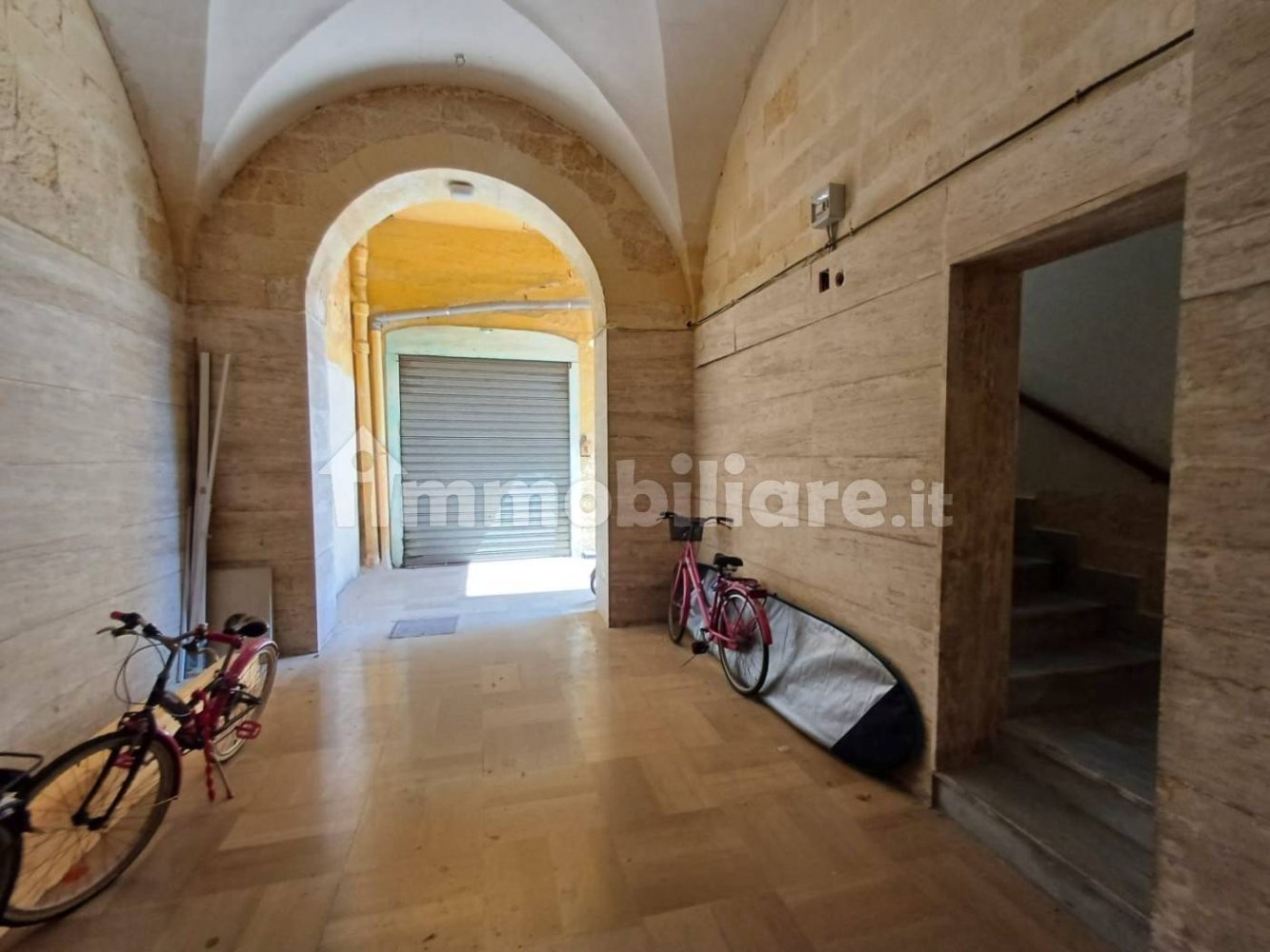 Apartamento de 2 dormitorios en Lecce, Italy No. 331799