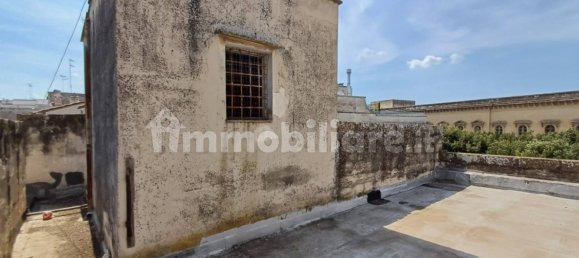 Квартира с 2 спальнями в Лечче, Италия № 331799 6