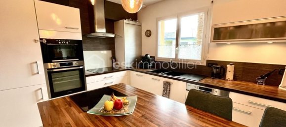 5 bedrooms House in Lesneven, France No. 203604 5