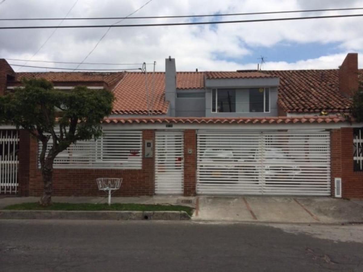 7 bedrooms House in Bogota, Colombia No. 10996