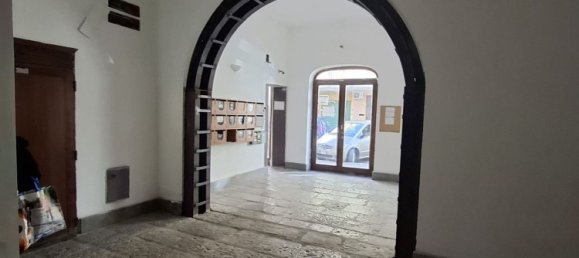 2-salle Appartement à Palermo, Italy No. 44274 3