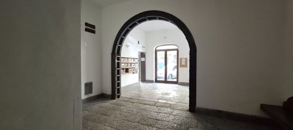 2-salle Appartement à Palermo, Italy No. 44274 13