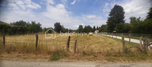 Земельный участок 927м² в Ла-Тур-дю-Пен, Франция № 319305 2