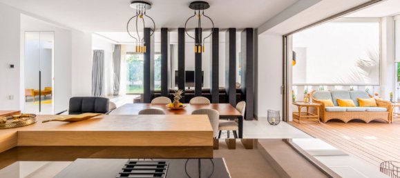 4 bedrooms Villa in Malaga, Spain No. 24005 32