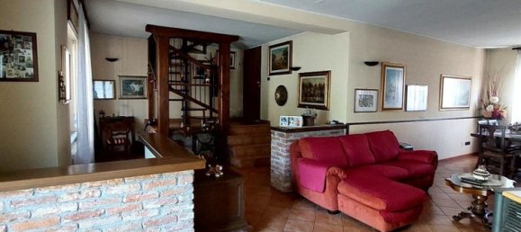 Villa de 5 habitaciónes en Asti, Italy No. 161204 22